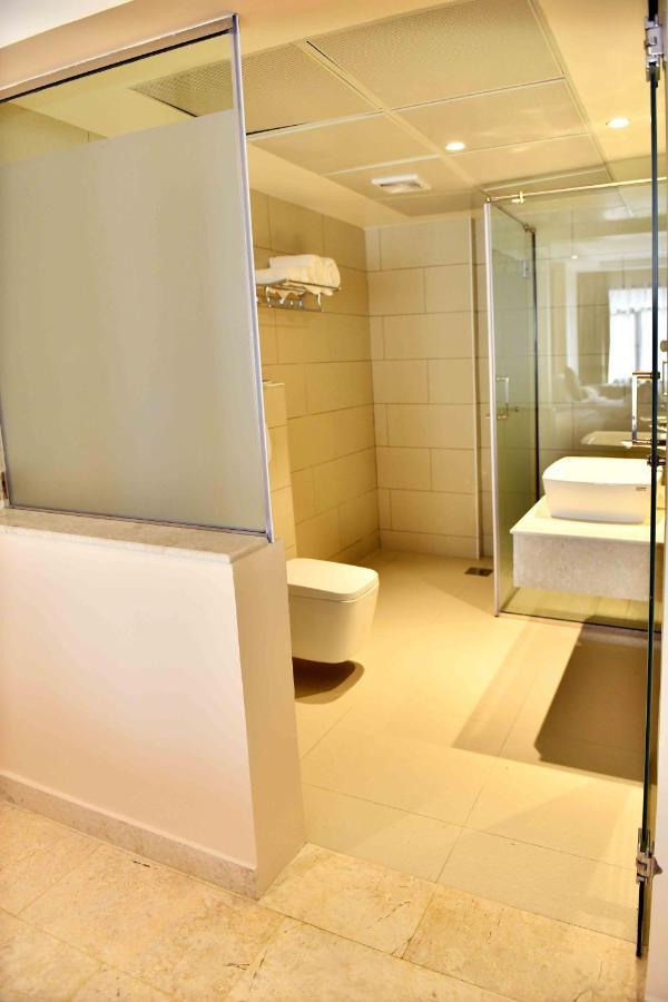 Be Inn Hotel Seeb Exterior foto